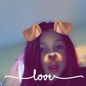 Meet your Posher, Chloe